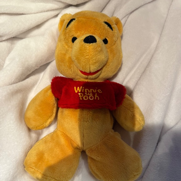 An original Winnie the Pooh plush - Picture 2 of 5
